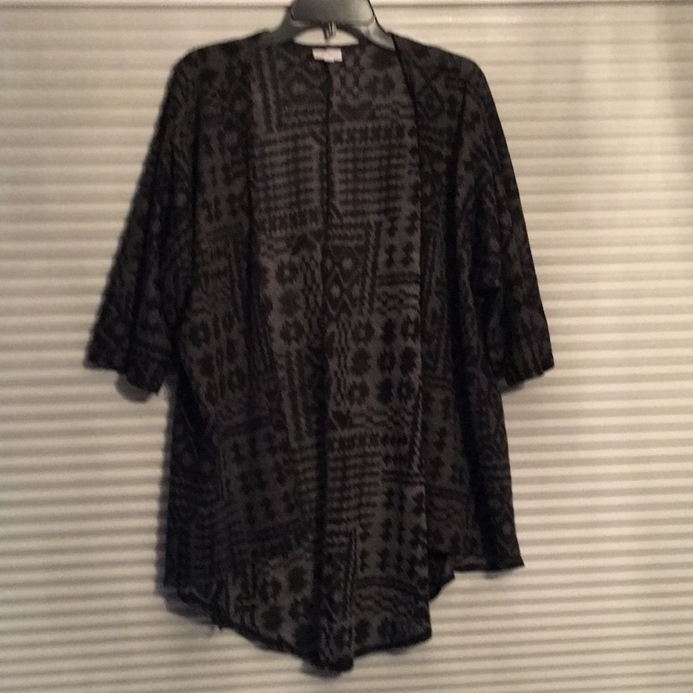 LuLaRoe Lindsay cardigan small black and gray